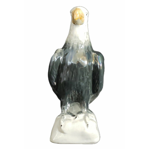 Graceful Gray and White Brazilian Bald Eagle Sculpture for Wildlife Collectorsq - Picture 3 of 6